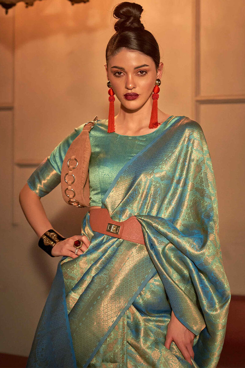 Admirable Rama Kanjivaram Silk Saree With Glittering Blouse Piece