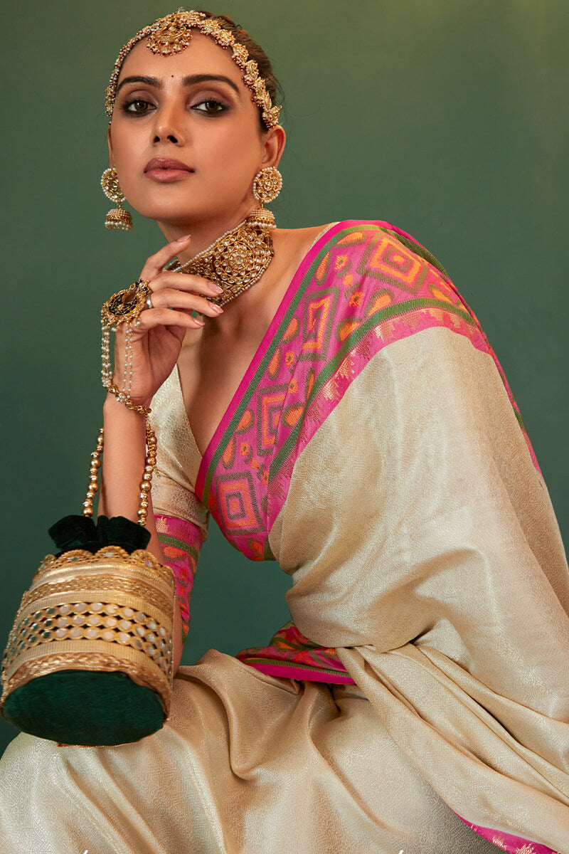 Super classy Beige Kanjivaram Silk Saree With Incomparable Blouse Piece