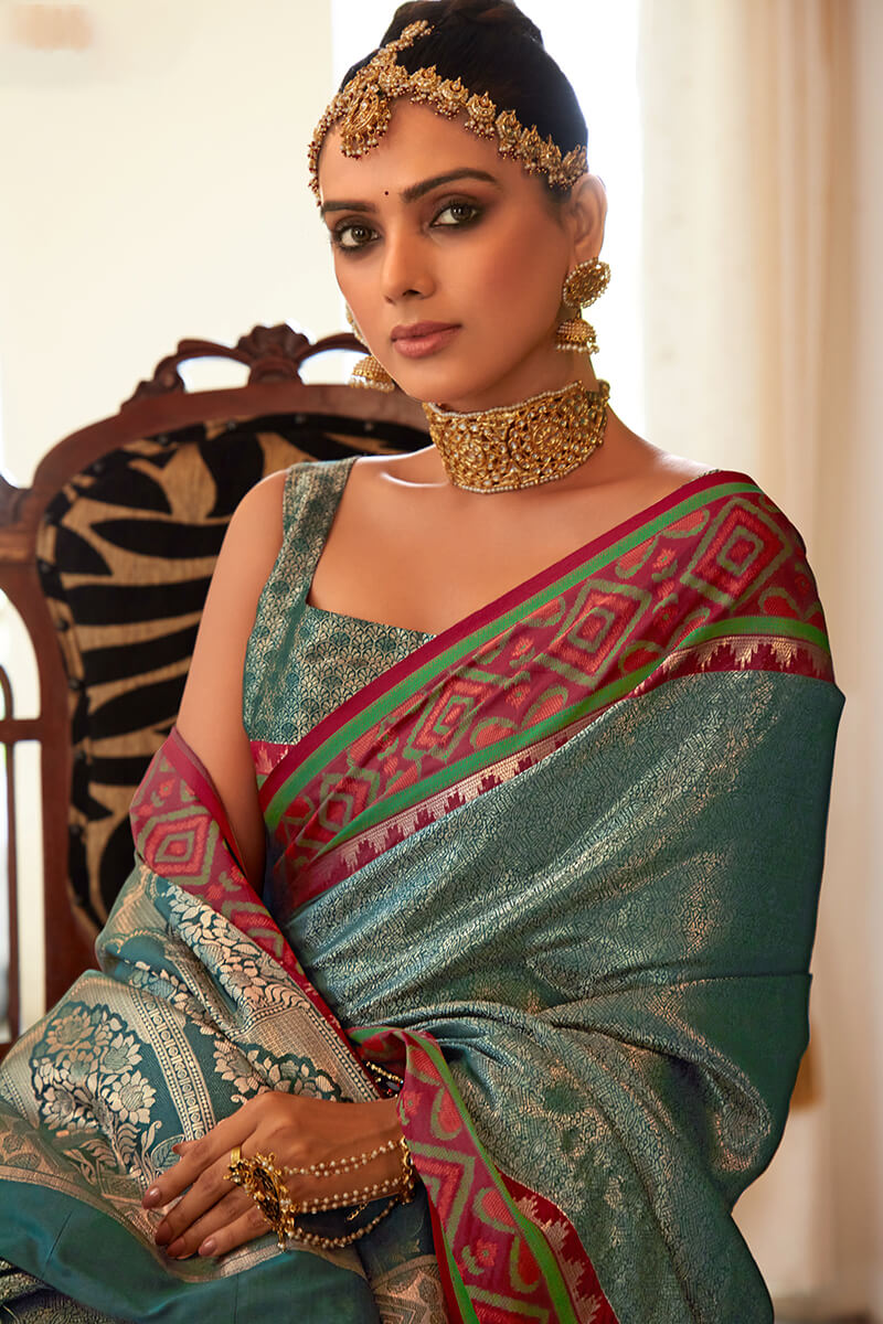 A glam Rama Kanjivaram Silk Saree With Improbable Blouse Piece