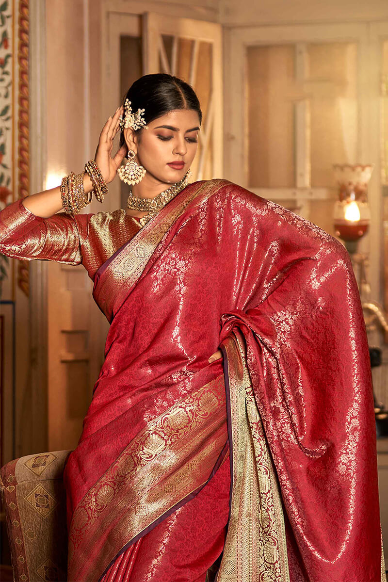 Fairytale Red Kanjivaram Silk Saree With Easy on the eyes Blouse Piece