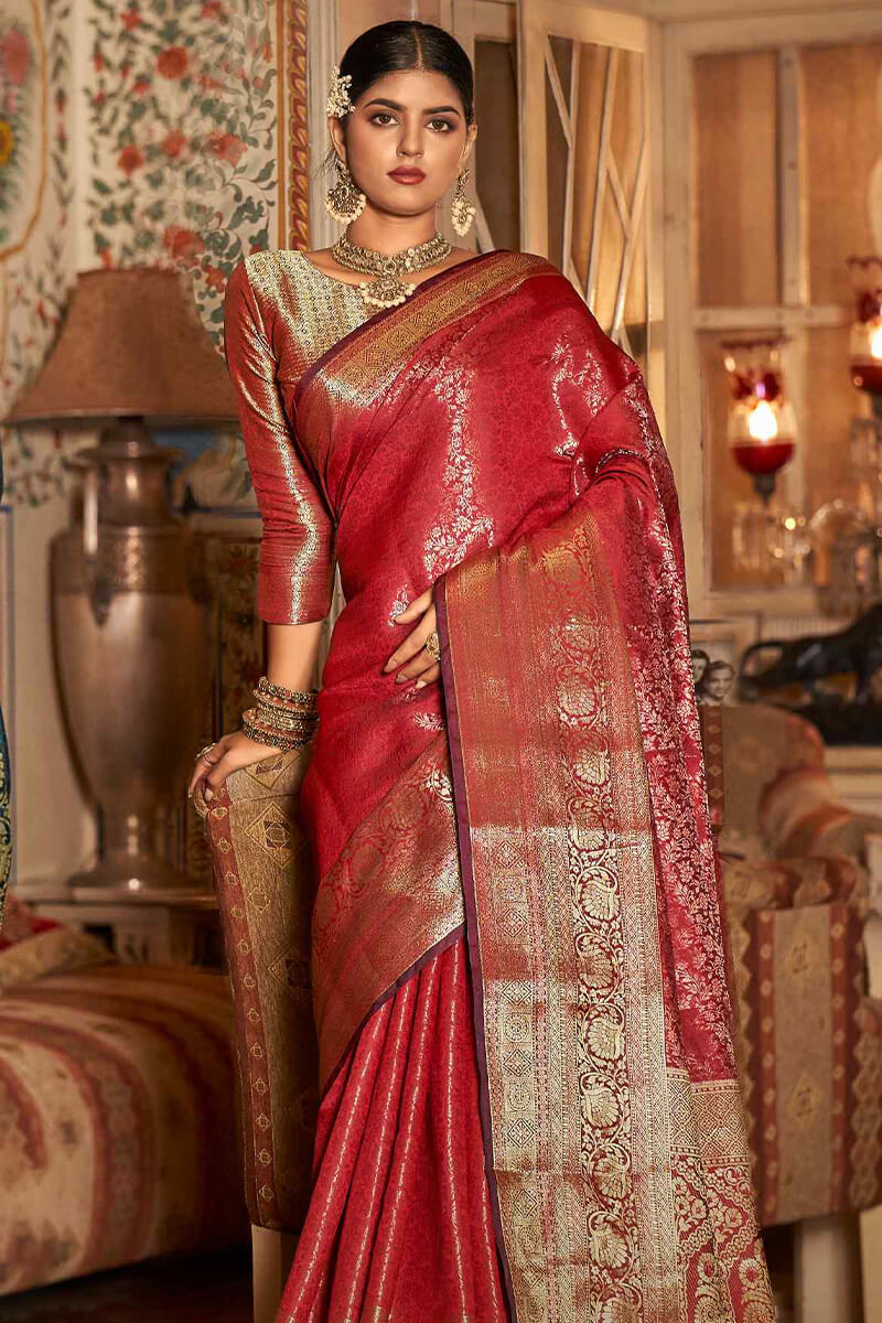 Fairytale Red Kanjivaram Silk Saree With Easy on the eyes Blouse Piece