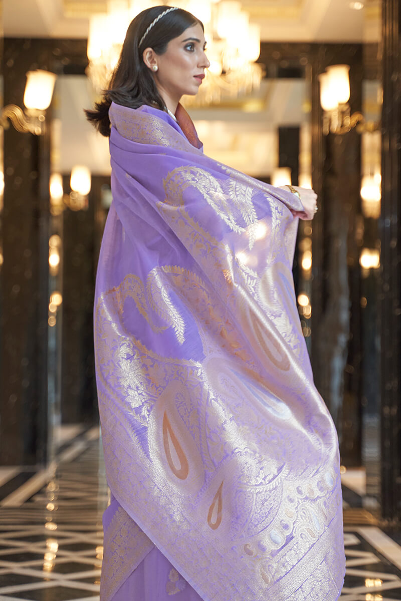 Entrancing Lavender Cotton Silk Saree With Transcendent Blouse Piece