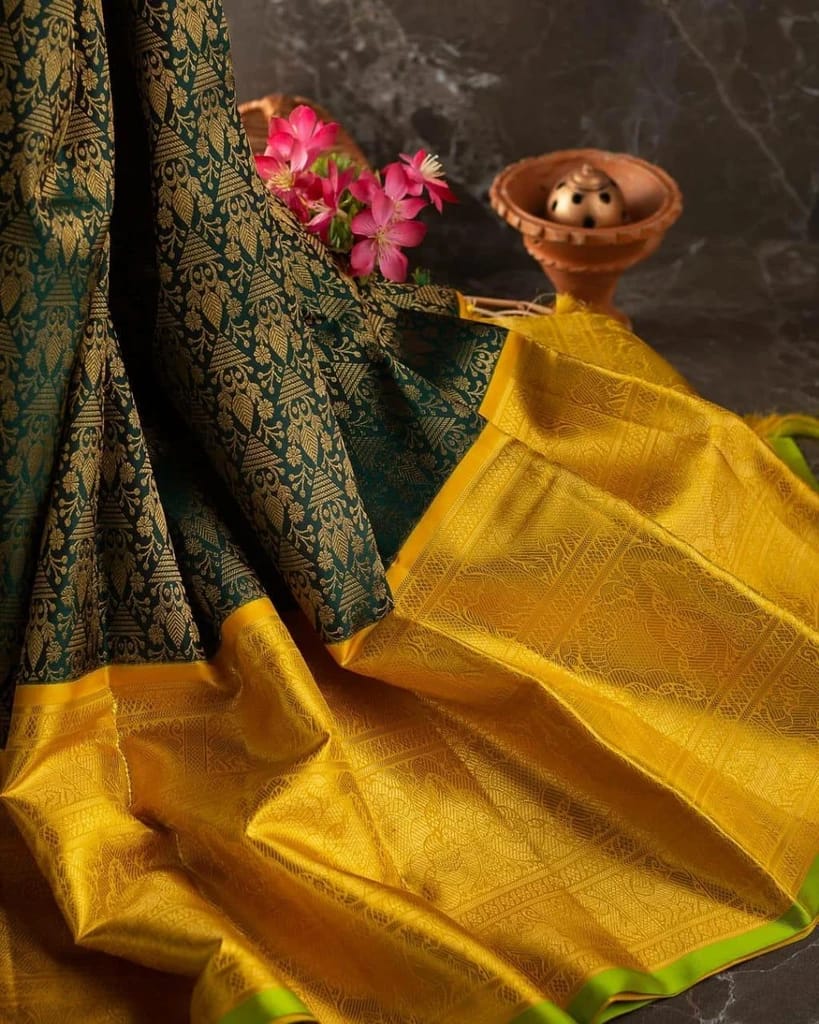 Groovy Green Soft Banarasi Silk Saree With Adoring Blouse Piece