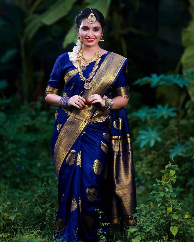 Elegant Blue Soft Banarasi Silk Saree With Inspiring Blouse Piece