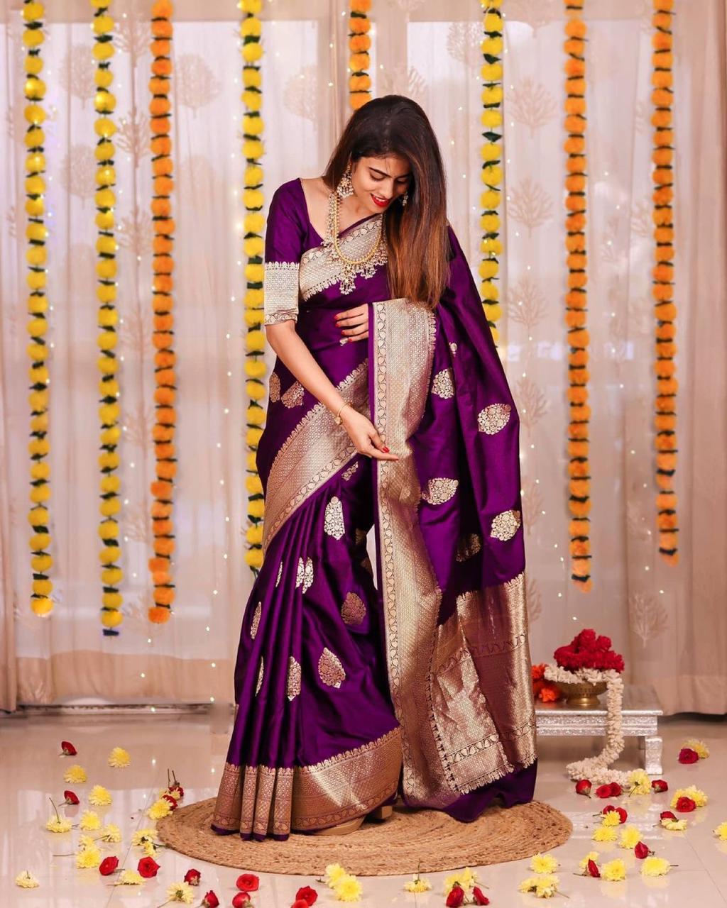 Invaluable Purple Soft Banarasi Silk Saree With Most Flattering Blouse Piece