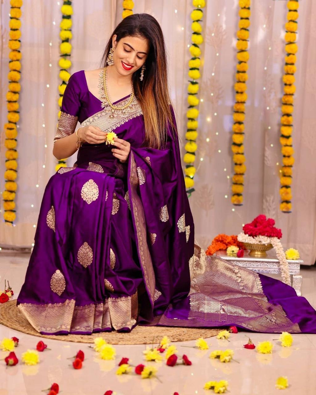 Invaluable Purple Soft Banarasi Silk Saree With Most Flattering Blouse Piece