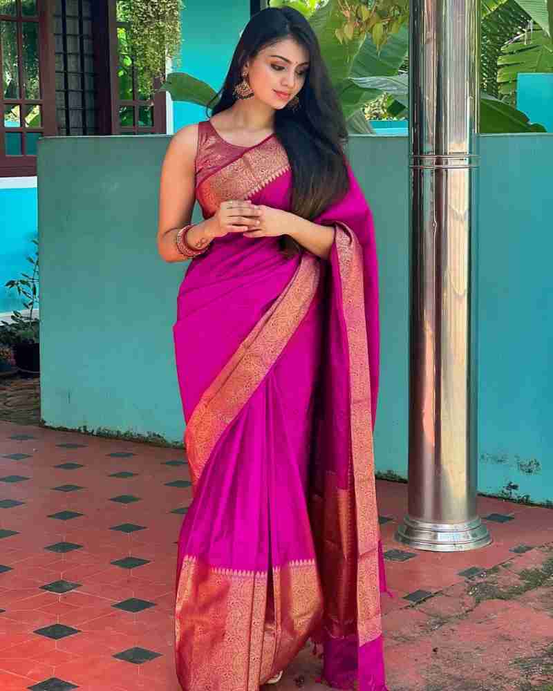 Extraordinary Dark Pink Soft Silk Saree With Delightful Blouse Piece