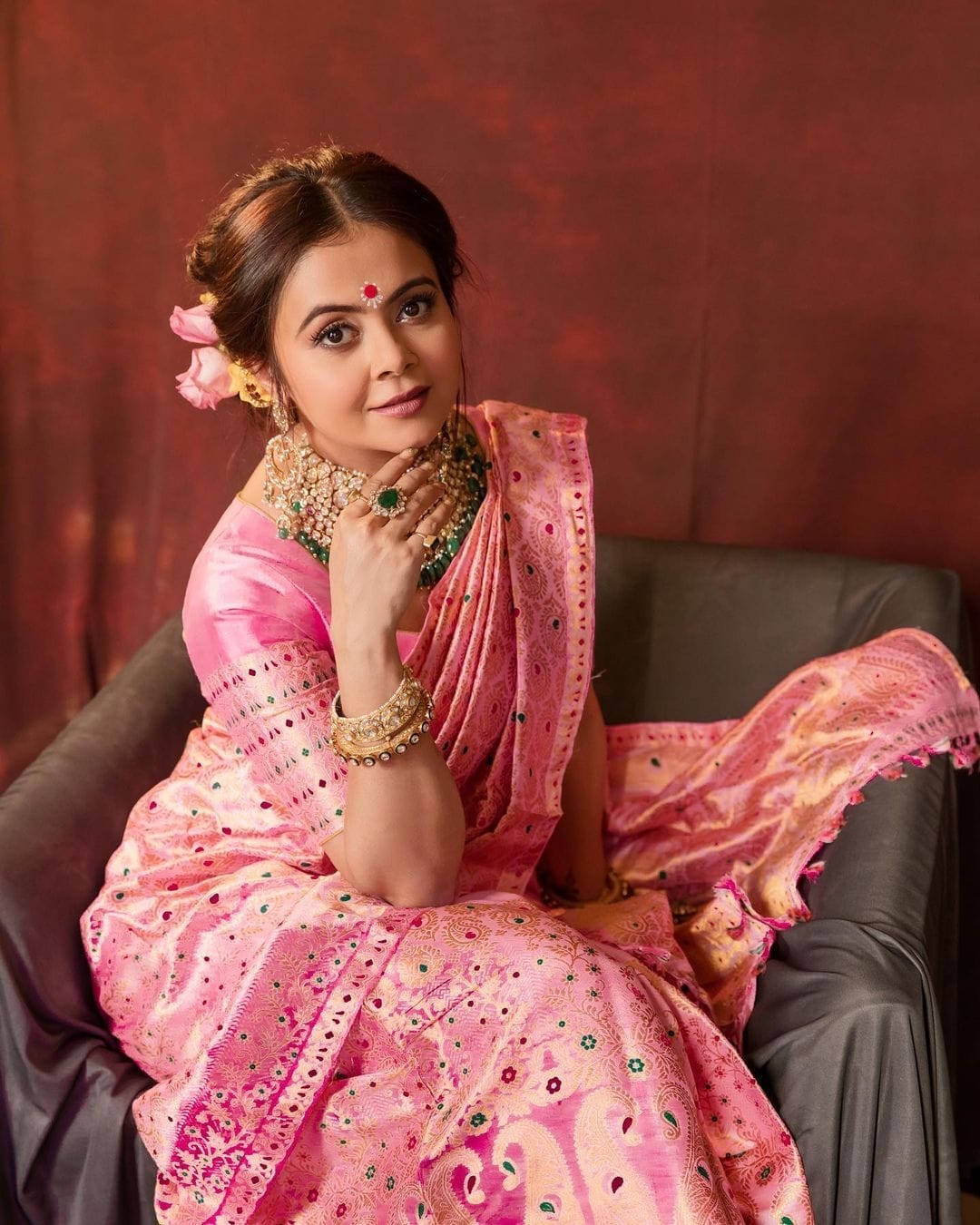 Effulgent Pink Soft Silk Saree With Imaginative Blouse Piece