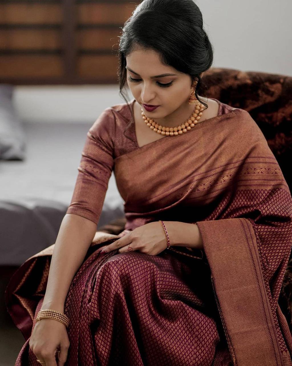 Jubilant Maroon Soft Silk Saree With Snappy Blouse Piece