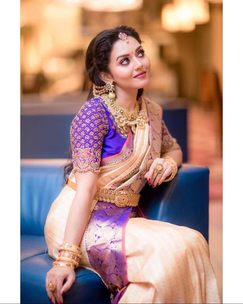 Tempting Peach Soft Silk Saree With Enchanting Blouse Piece