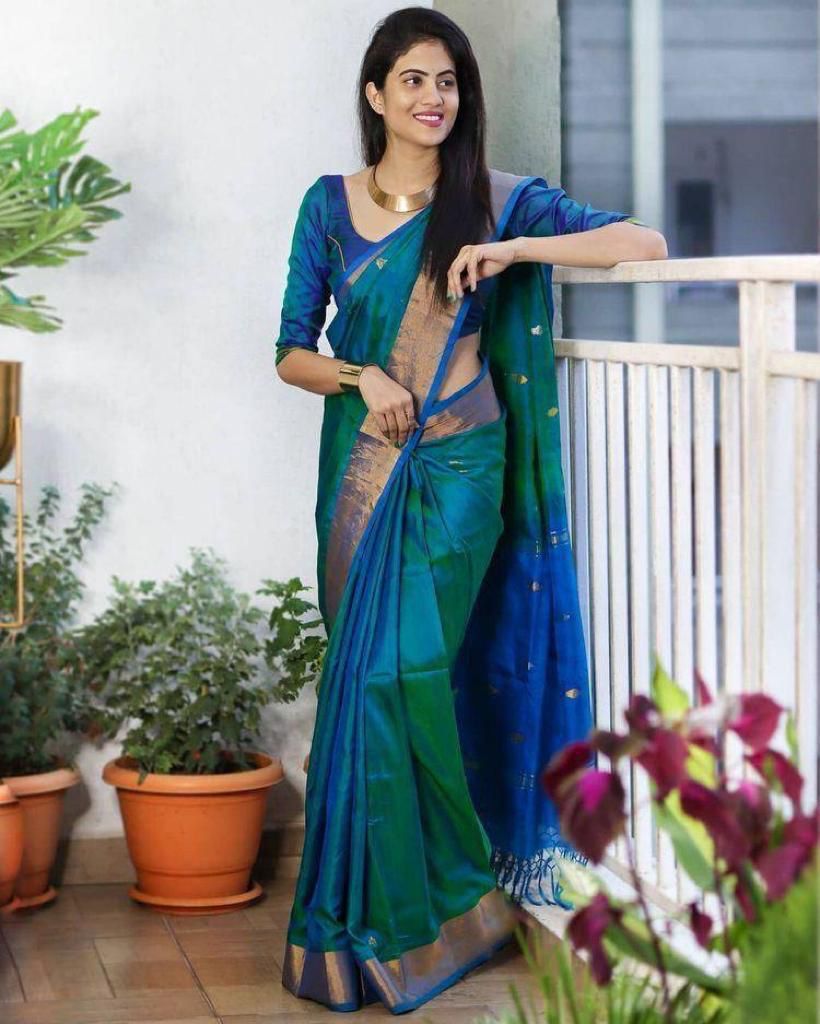 Fugacious Rama Soft Silk Saree with Scrumptious Blouse Piece