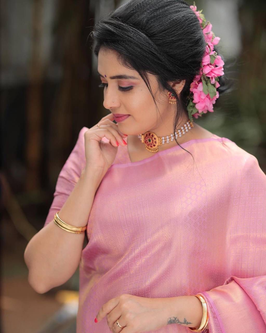 Embrocation Pink Soft Silk Saree With Snazzy Blouse Piece