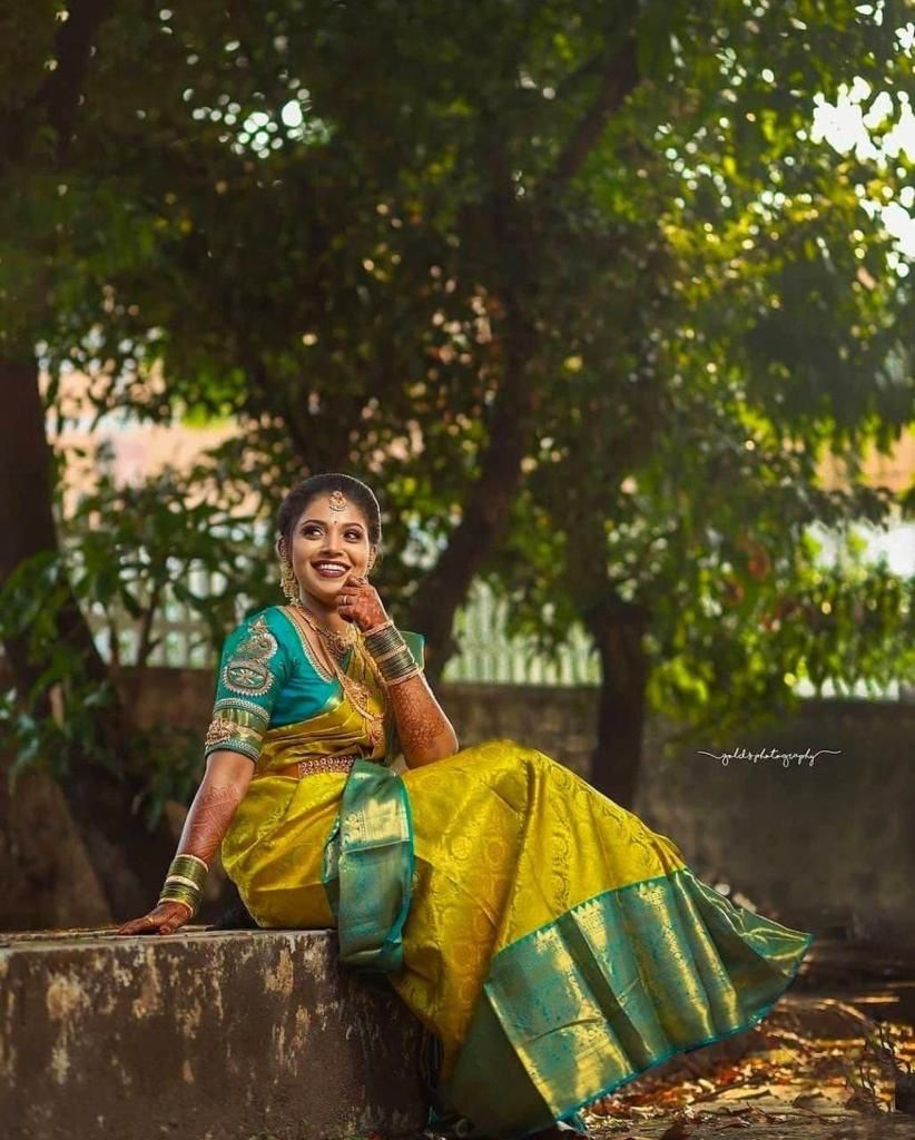 Mesmeric Yellow Soft Banarasi Silk Saree With Engrossing Blouse Piece