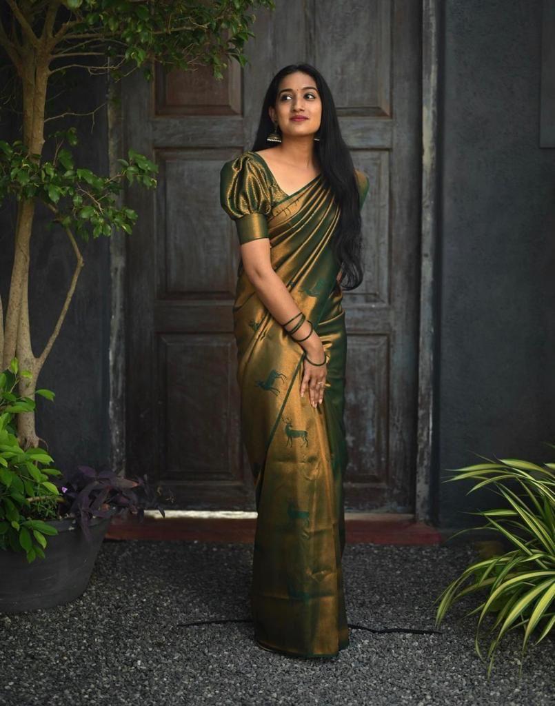 Stylish Dark Green Soft Silk Saree With Blooming Blouse Piece
