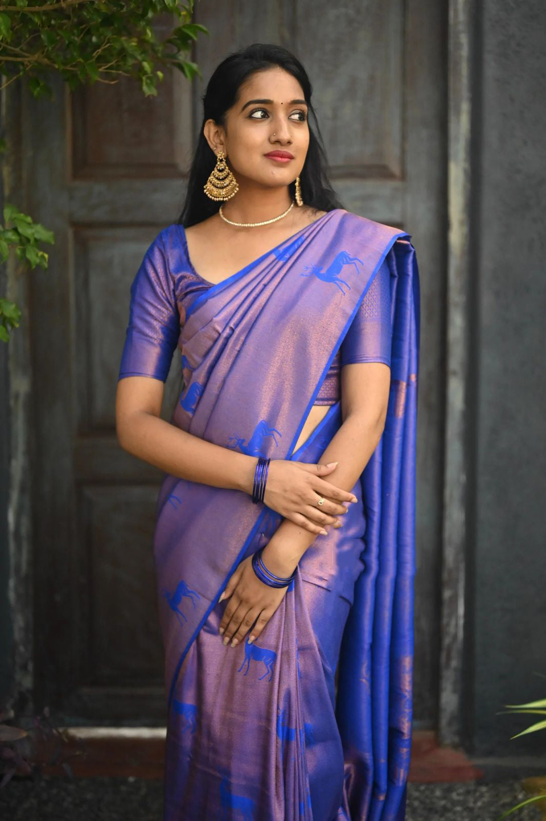 Ineffable Royal Blue Soft Silk Saree With Verdant Blouse Piece