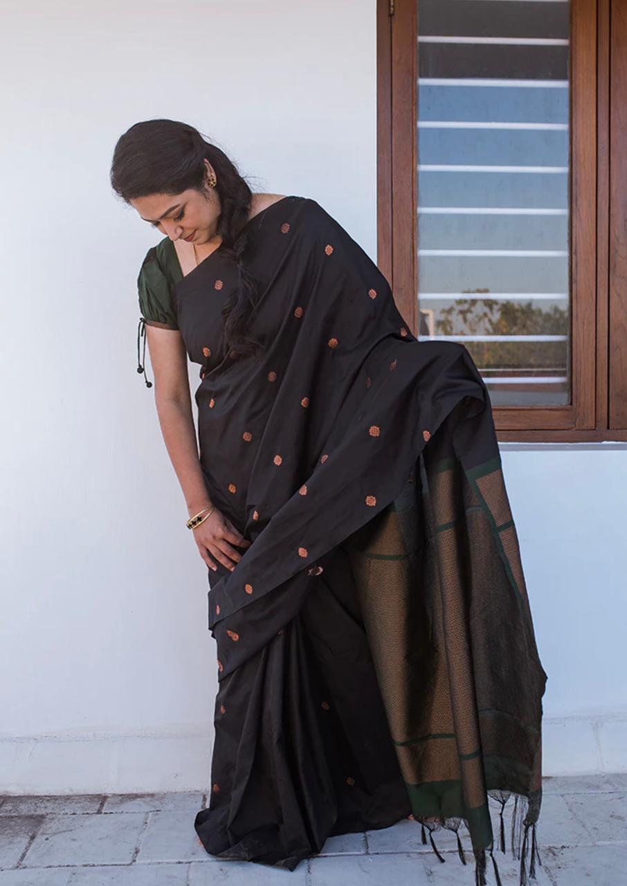 Sophisticated Black Soft Silk Saree With Confounding Blouse Piece