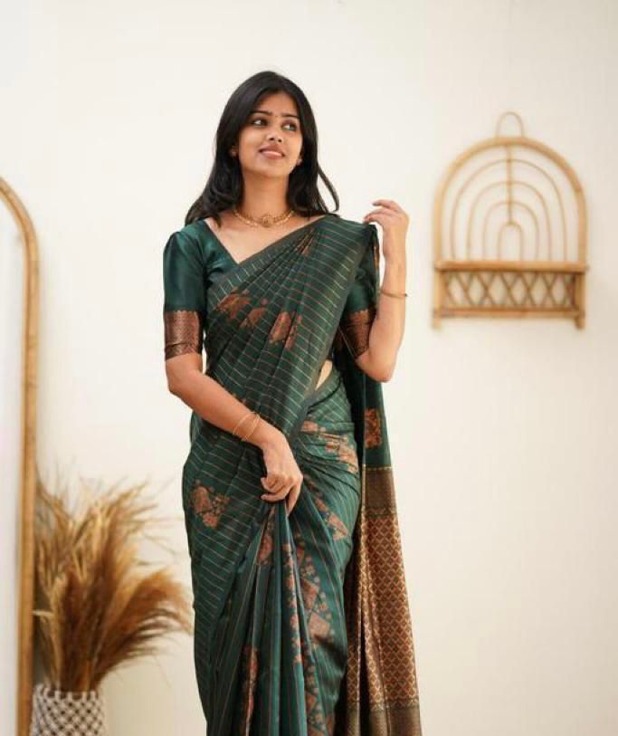 Easy on the eyes Dark Green Soft Silk Saree With Girlish Blouse Piece