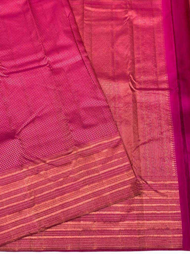 Outstanding Dark Pink Soft Silk Saree With Ethereal Blouse Piece