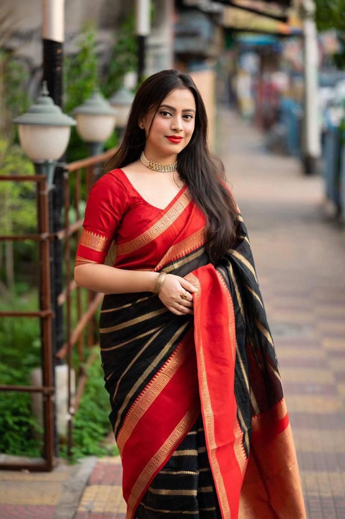 Precious Black Soft Silk Saree With Admirable Blouse Piece