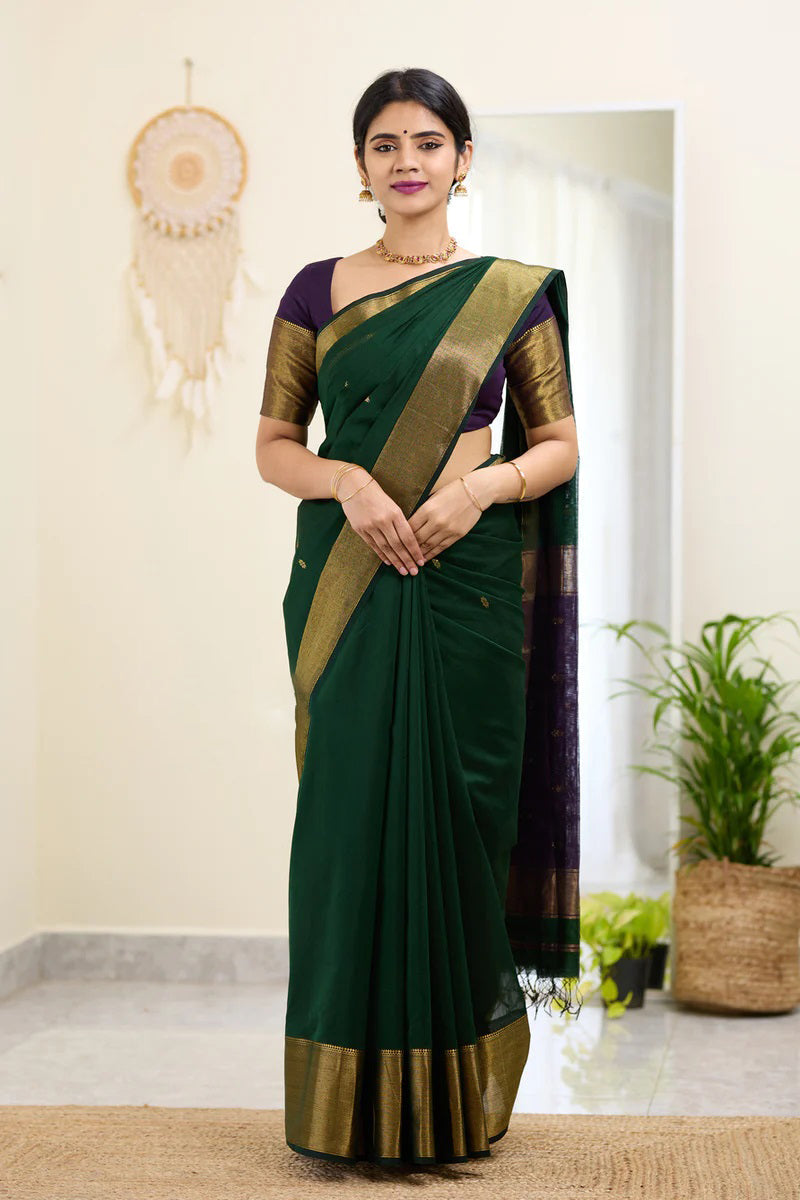 Eloquence Dark Green Cotton Silk Saree With Phenomenal Blouse Piece