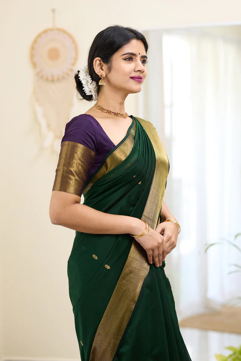 Eloquence Dark Green Cotton Silk Saree With Phenomenal Blouse Piece