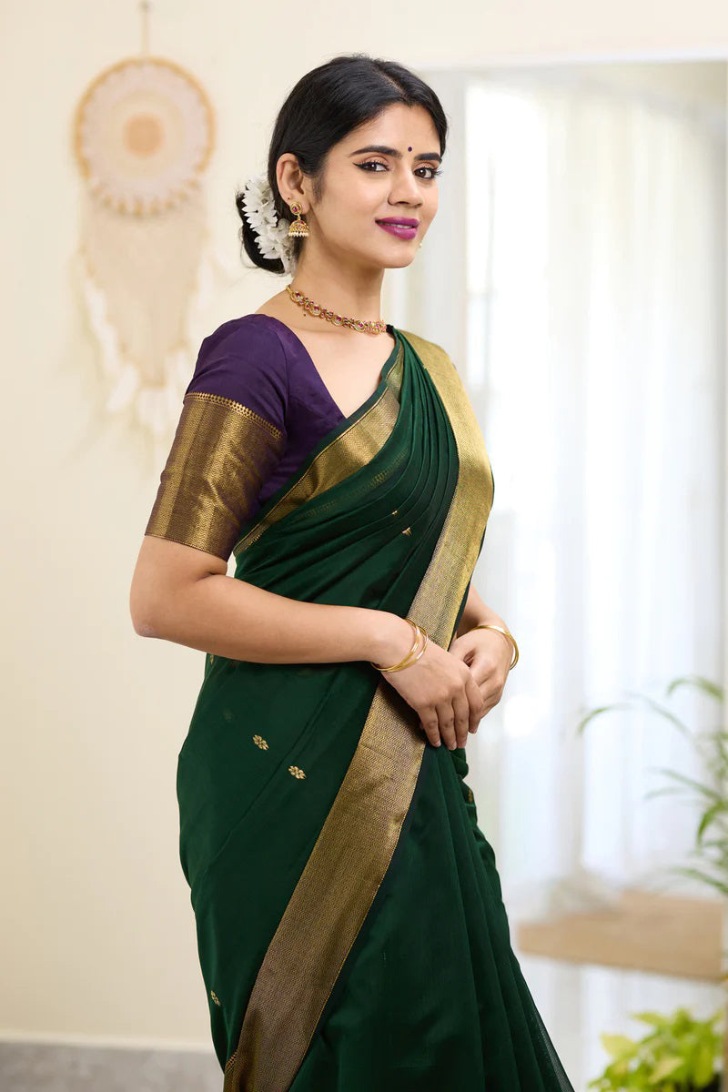 Eloquence Dark Green Cotton Silk Saree With Phenomenal Blouse Piece