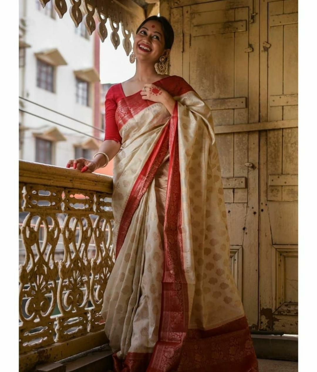Gratifying Beige Soft Banarasi Silk Saree With Winsome Blouse Piece
