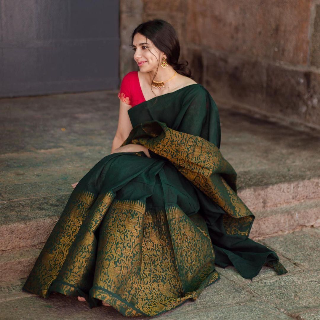 Sensational Green Soft Silk Saree With Evocative Blouse Piece