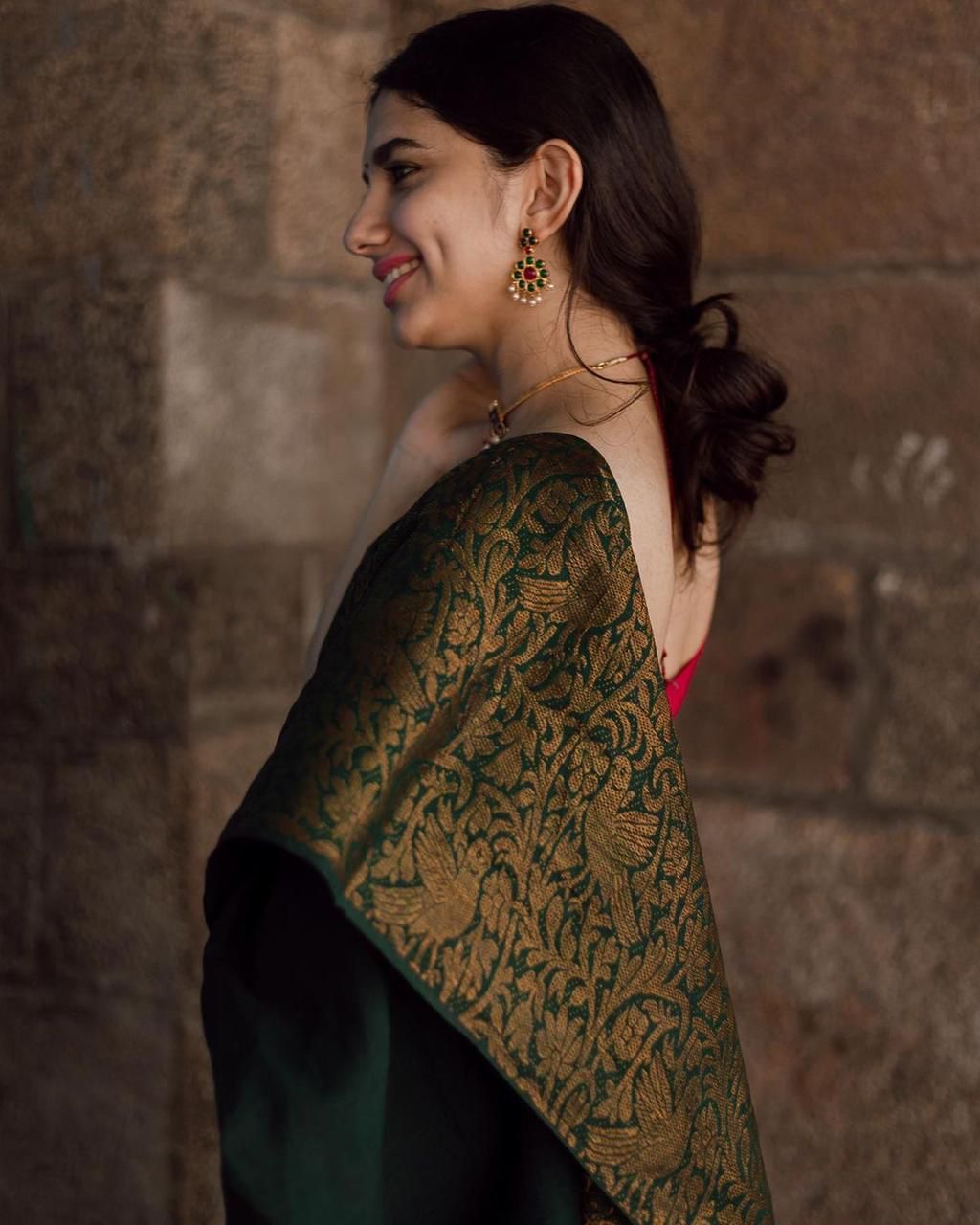 Sensational Green Soft Silk Saree With Evocative Blouse Piece