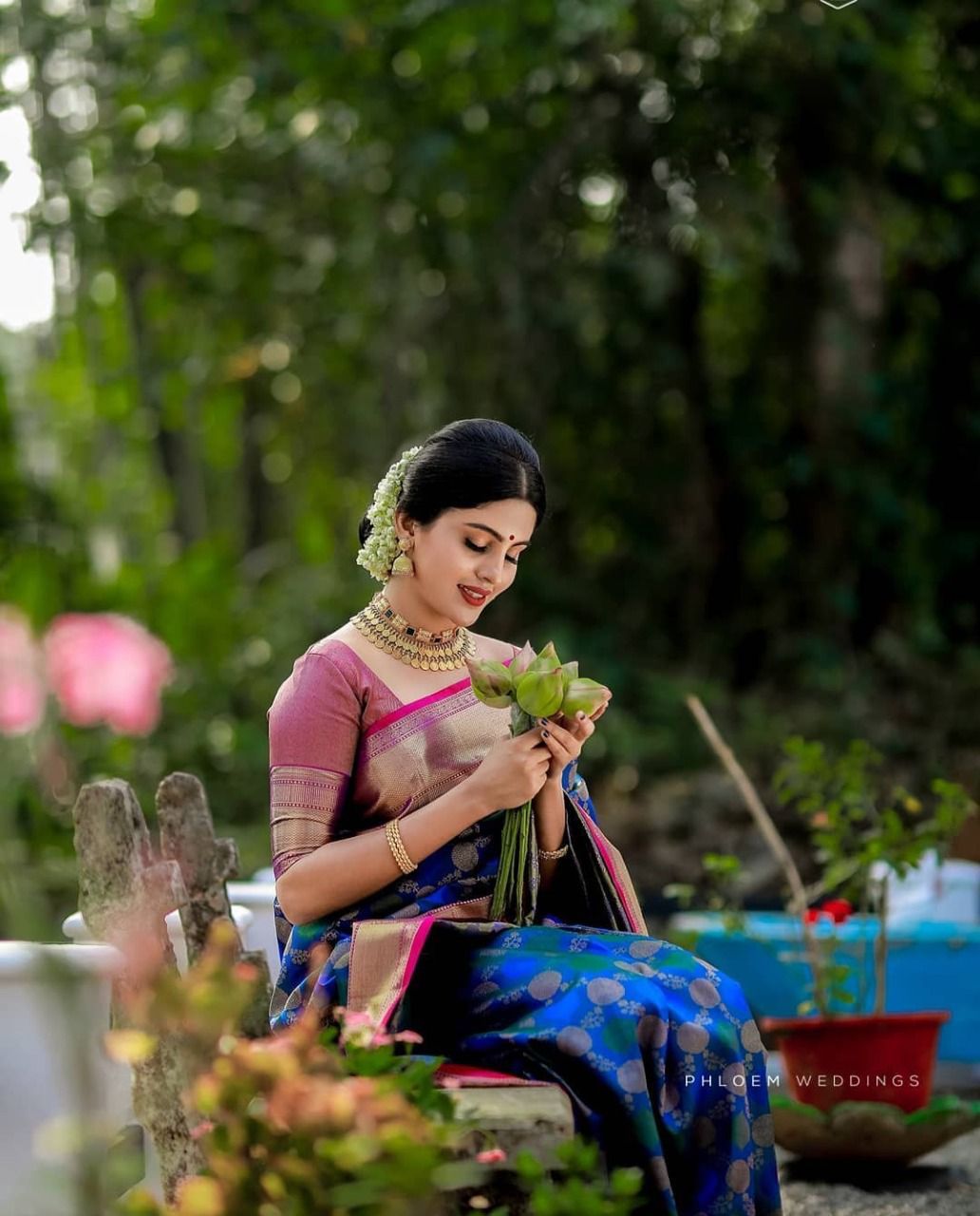 Beguiling Blue Soft Silk Saree With Stunner Blouse Piece