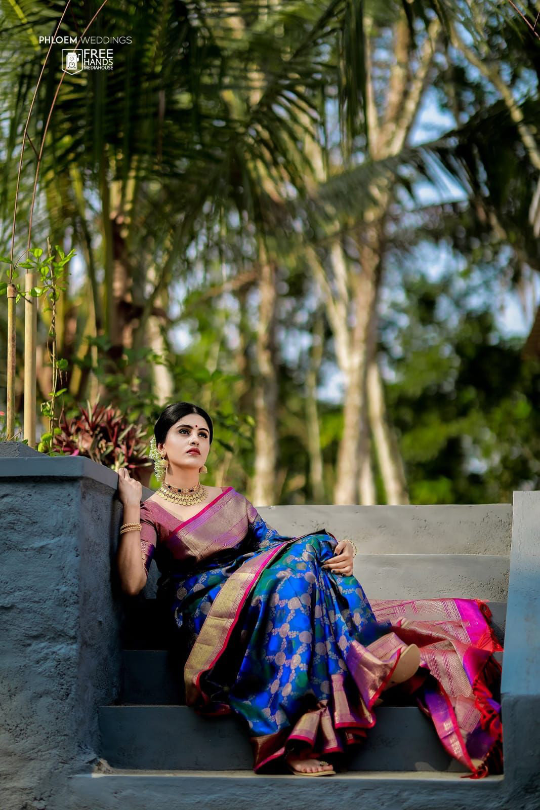 Beguiling Blue Soft Silk Saree With Stunner Blouse Piece