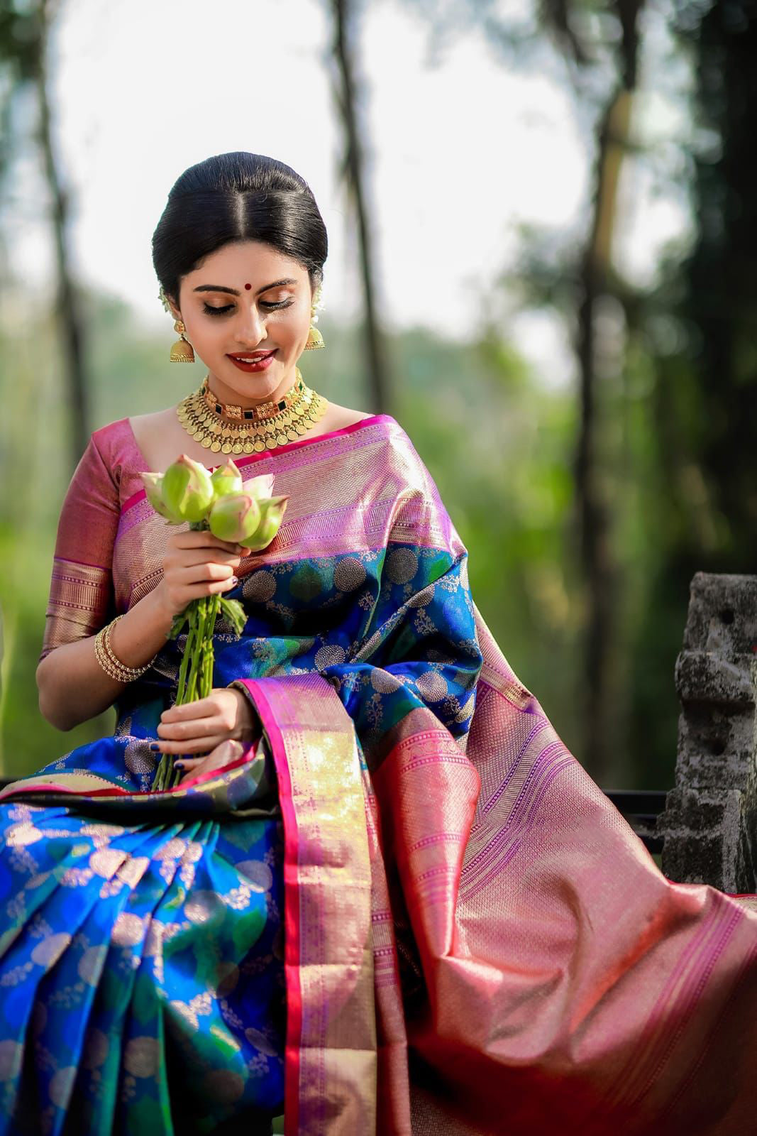 Beguiling Blue Soft Silk Saree With Stunner Blouse Piece