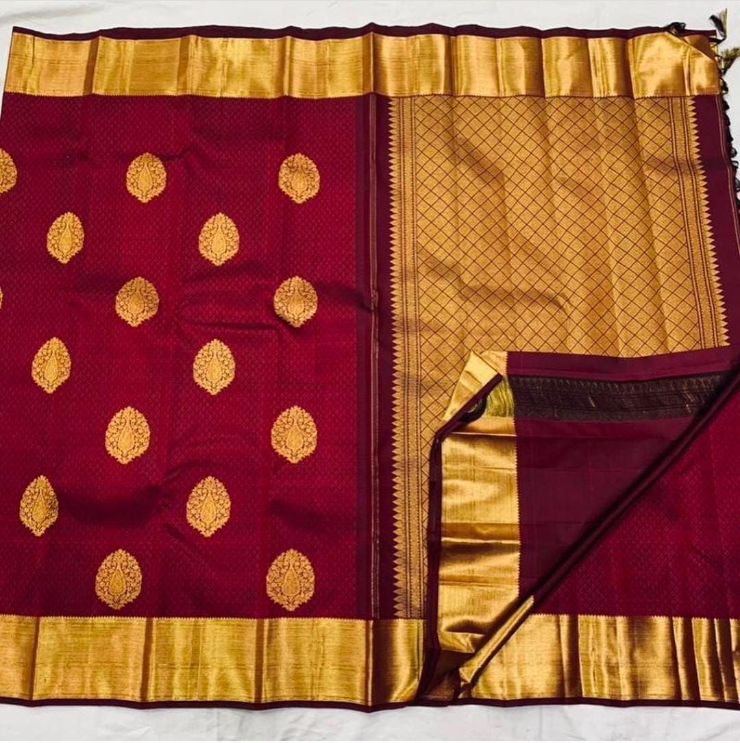 Posh Maroon Soft Silk Saree With Exemplary Blouse Piece