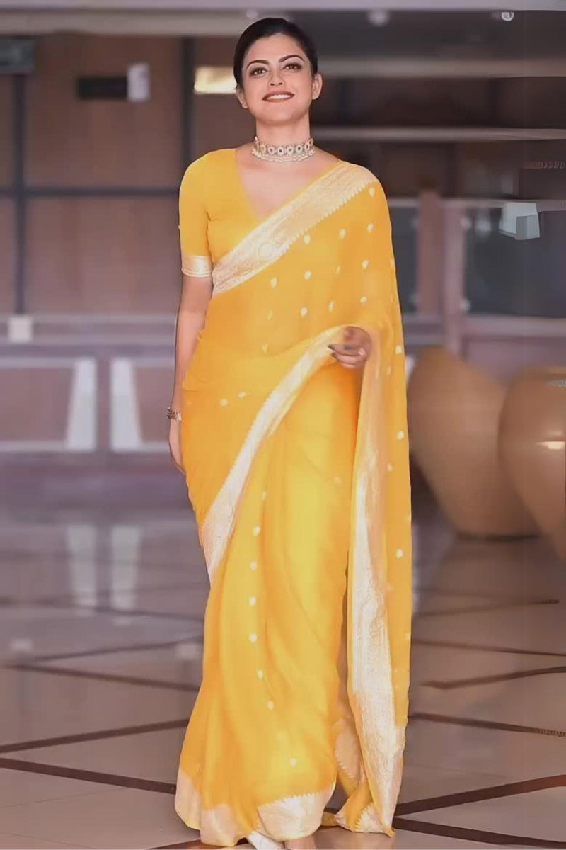 Glowing Yellow Cotton Silk Saree With Imaginative Blouse Piece