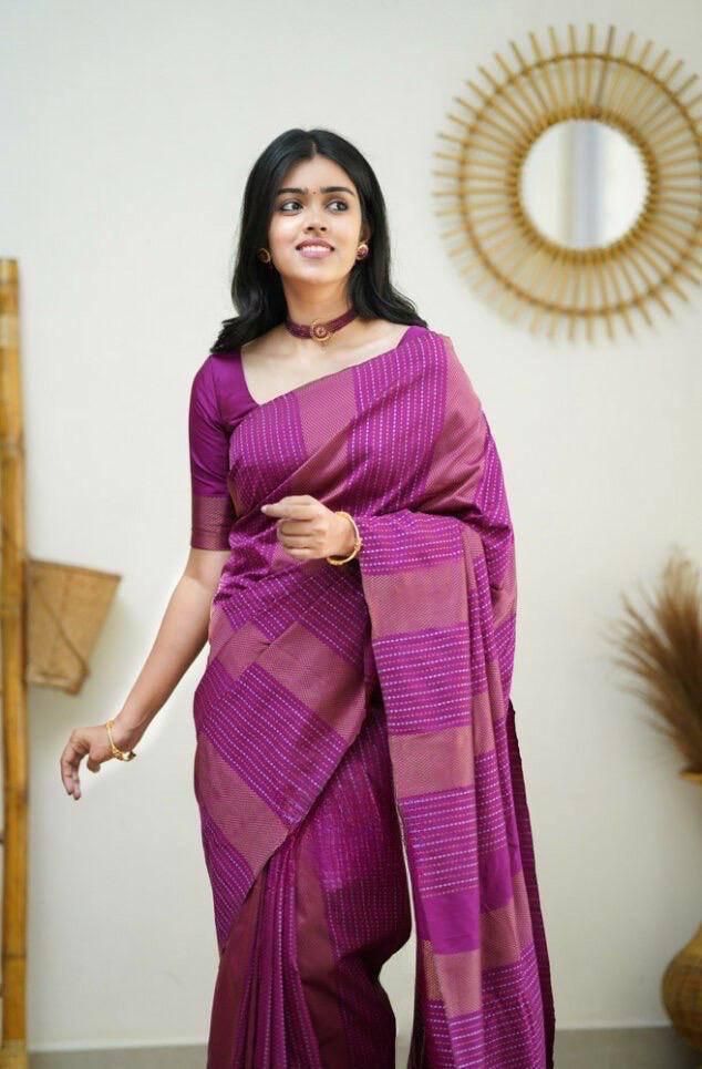 Scintilla Magenta Soft Silk Saree With Seraglio Blouse Piece