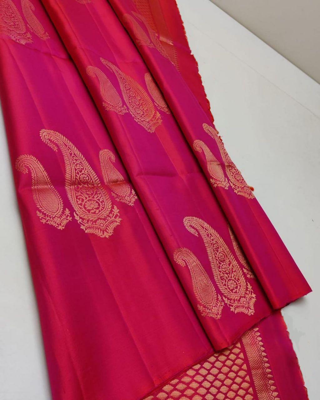 Lissome Dark Pink Soft Silk Saree With Outstanding Blouse Piece