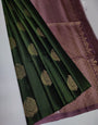 Elegant Green Soft Silk Saree With Resplendent Blouse Piece