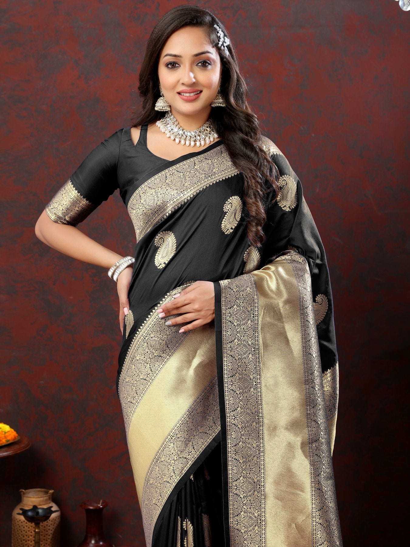 Delightful Black Soft Banarasi Silk Saree With Enamoring Blouse Piece