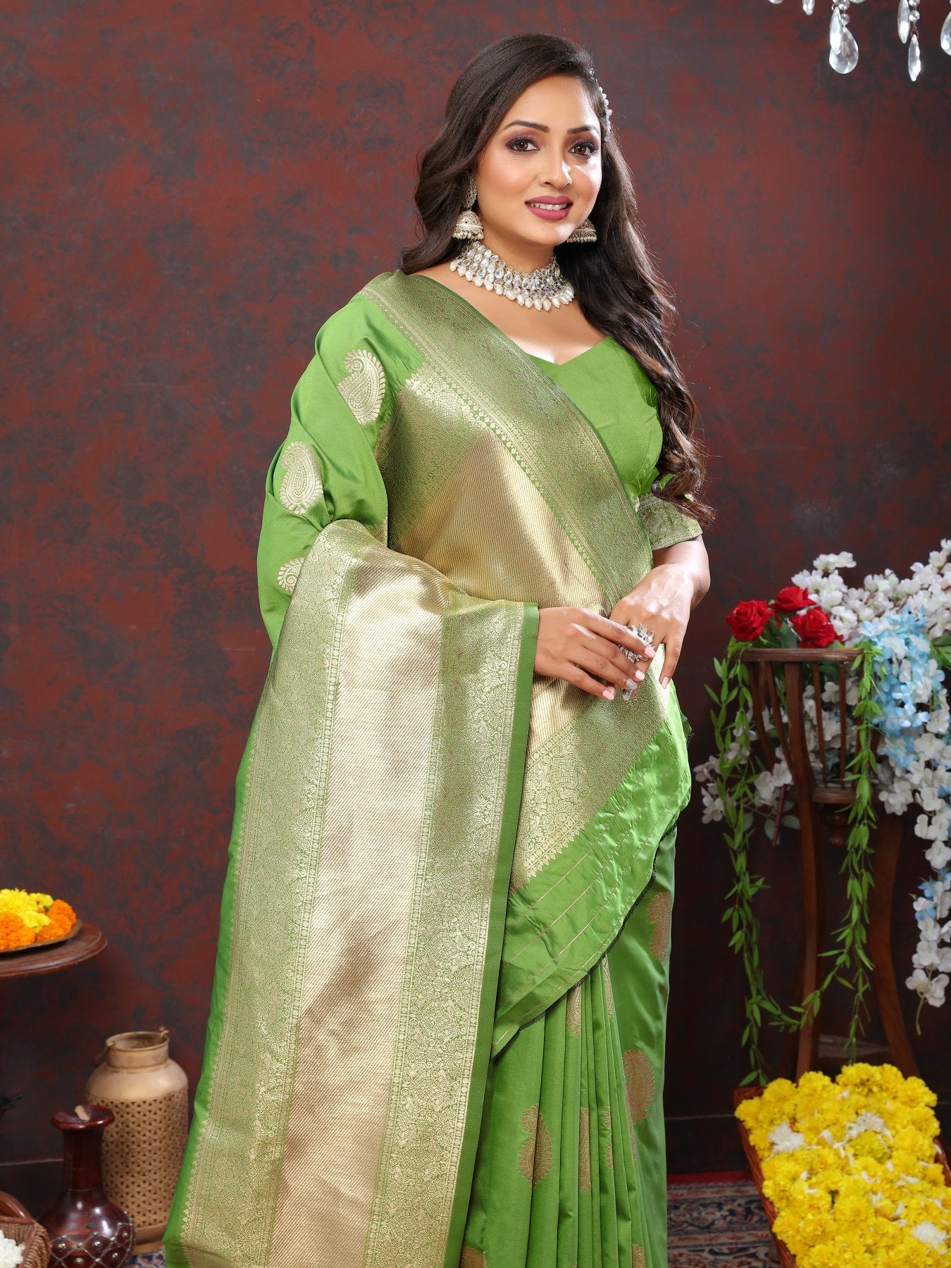 Pleasant Green Soft Banarasi Silk Saree With Exemplary Blouse Piece