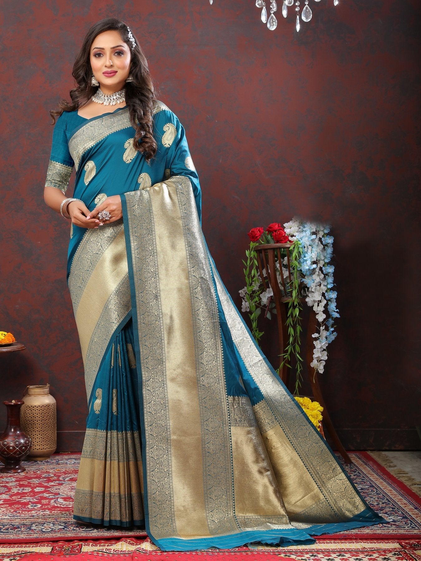 Blissful Rama Soft Banarasi Silk Saree With Pulsating Blouse Piece