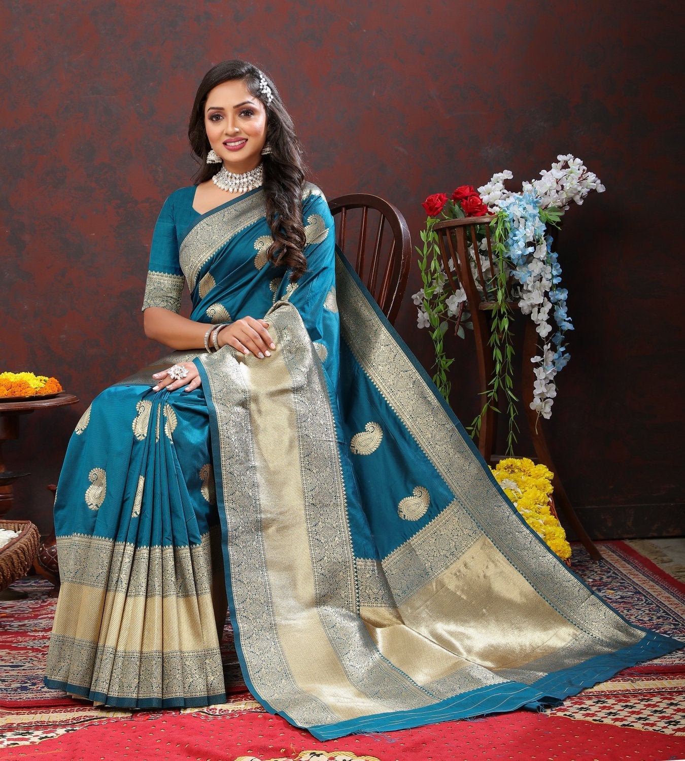 Blissful Rama Soft Banarasi Silk Saree With Pulsating Blouse Piece