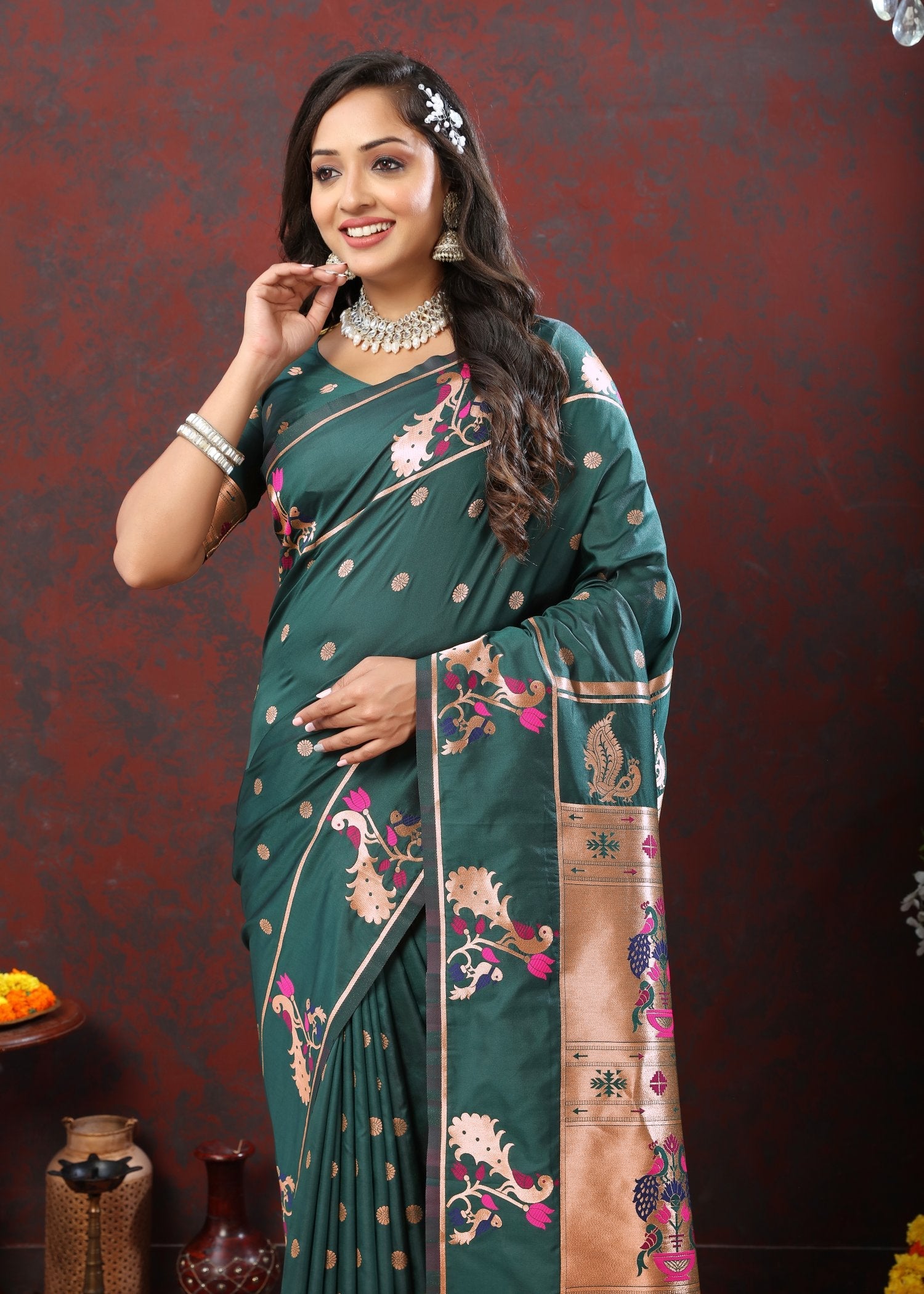 Ailurophile Rama Paithani Silk Saree With Winsome Blouse Piece