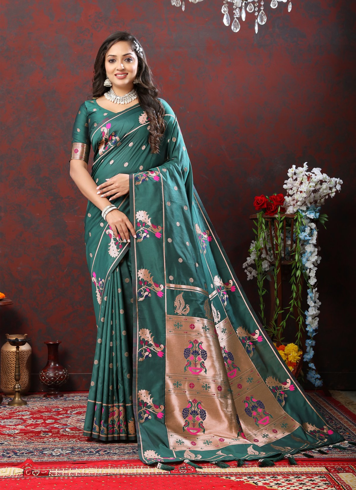 Ailurophile Rama Paithani Silk Saree With Winsome Blouse Piece