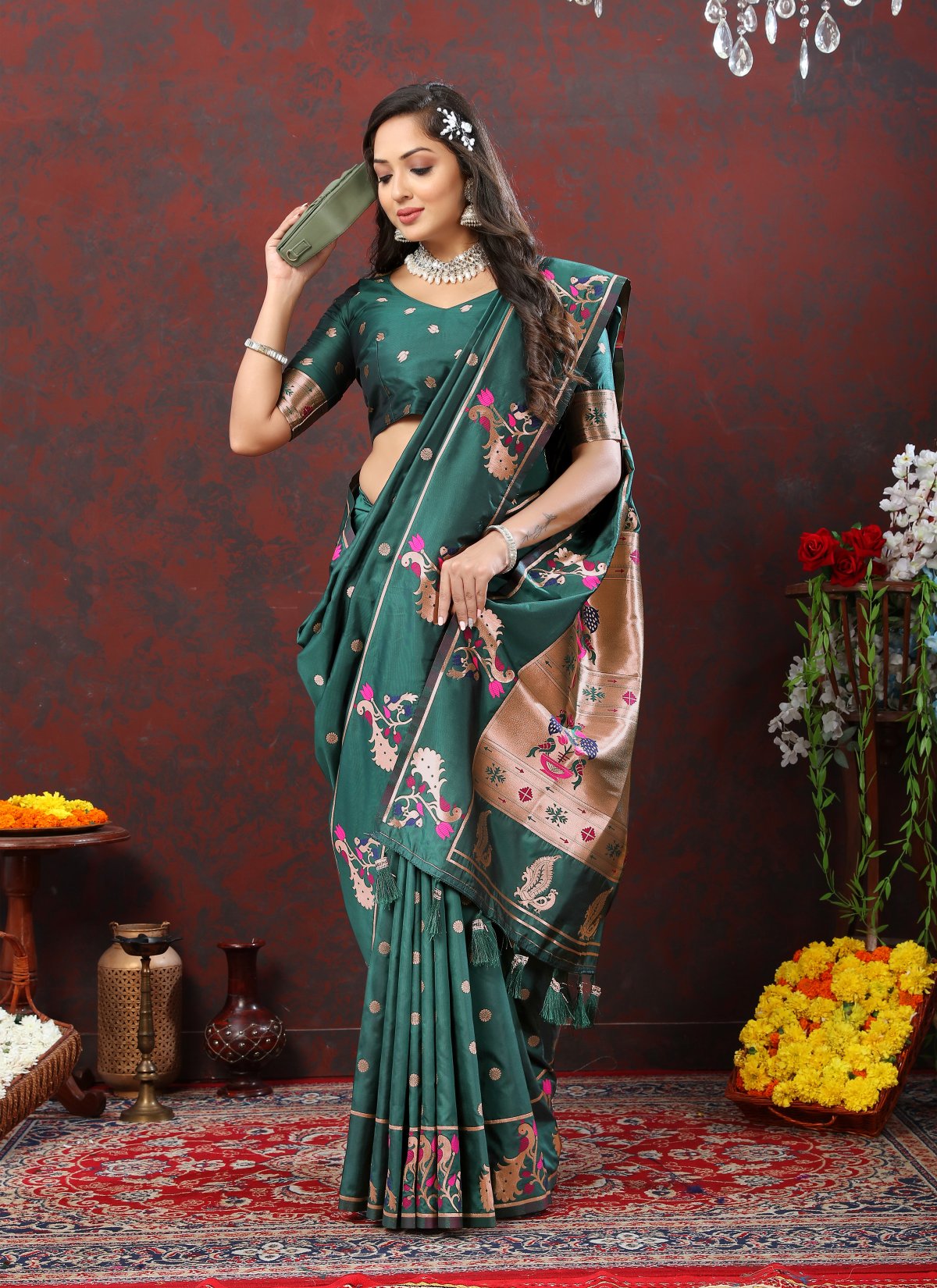 Ailurophile Rama Paithani Silk Saree With Winsome Blouse Piece