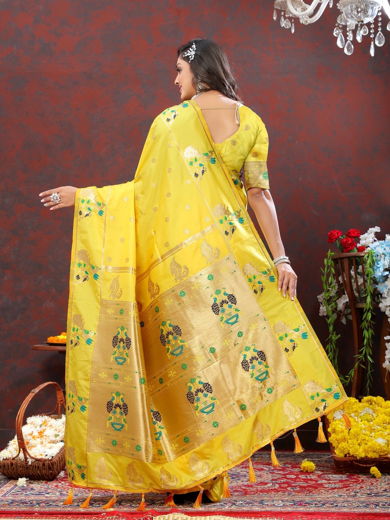 Chatoyant Lemon Paithani Silk Saree With Charismatic Blouse Piece