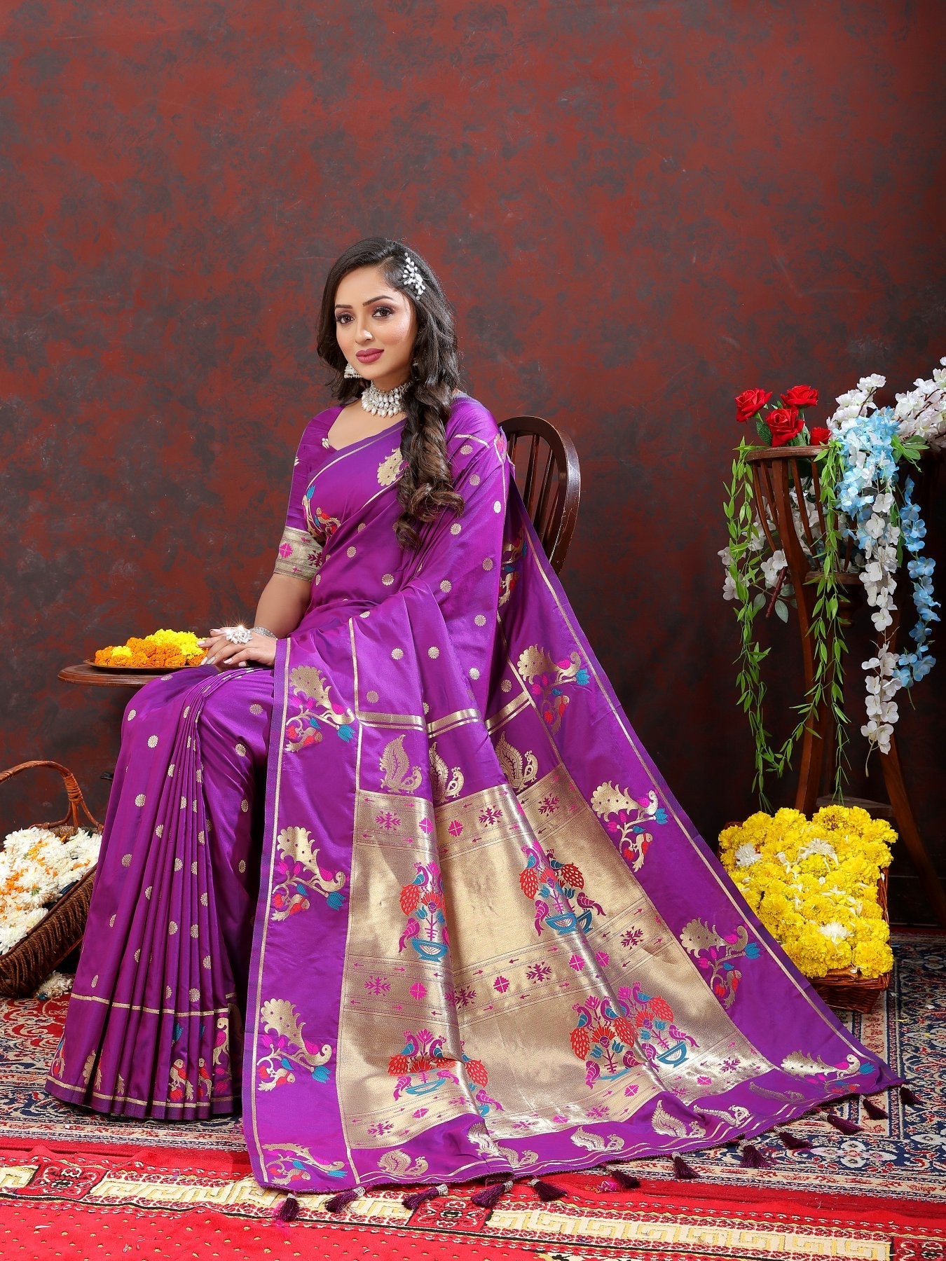 Cynosure Purple Paithani Silk Saree With Scintillating Blouse Piece