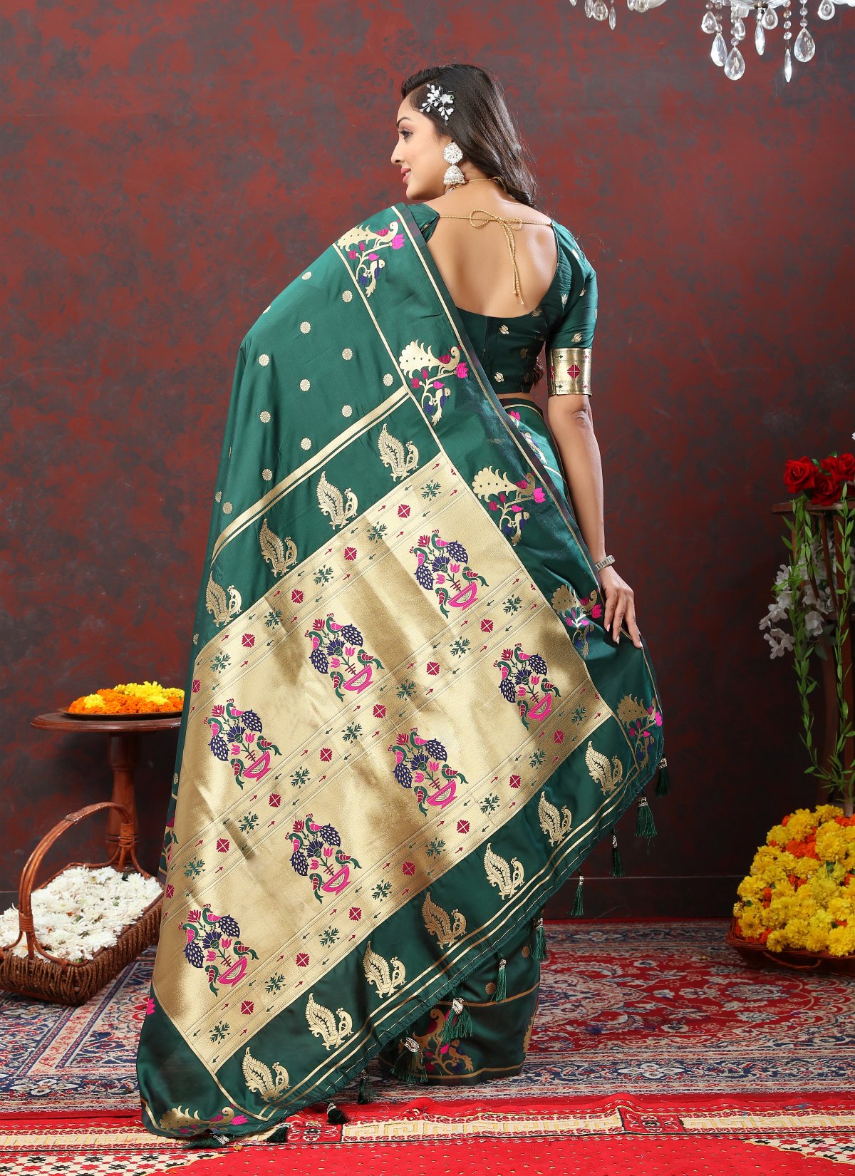 Dalliance Rama Paithani Silk Saree With Allure Blouse Piece