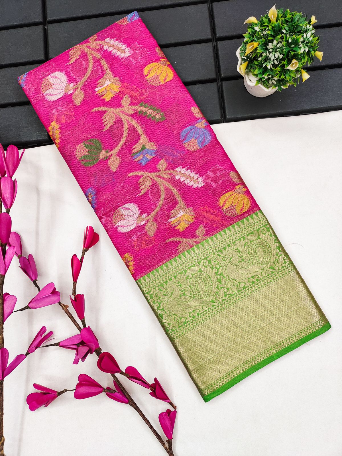 Adorable Dark Pink Cotton Silk Saree With Exquisite Blouse Piece