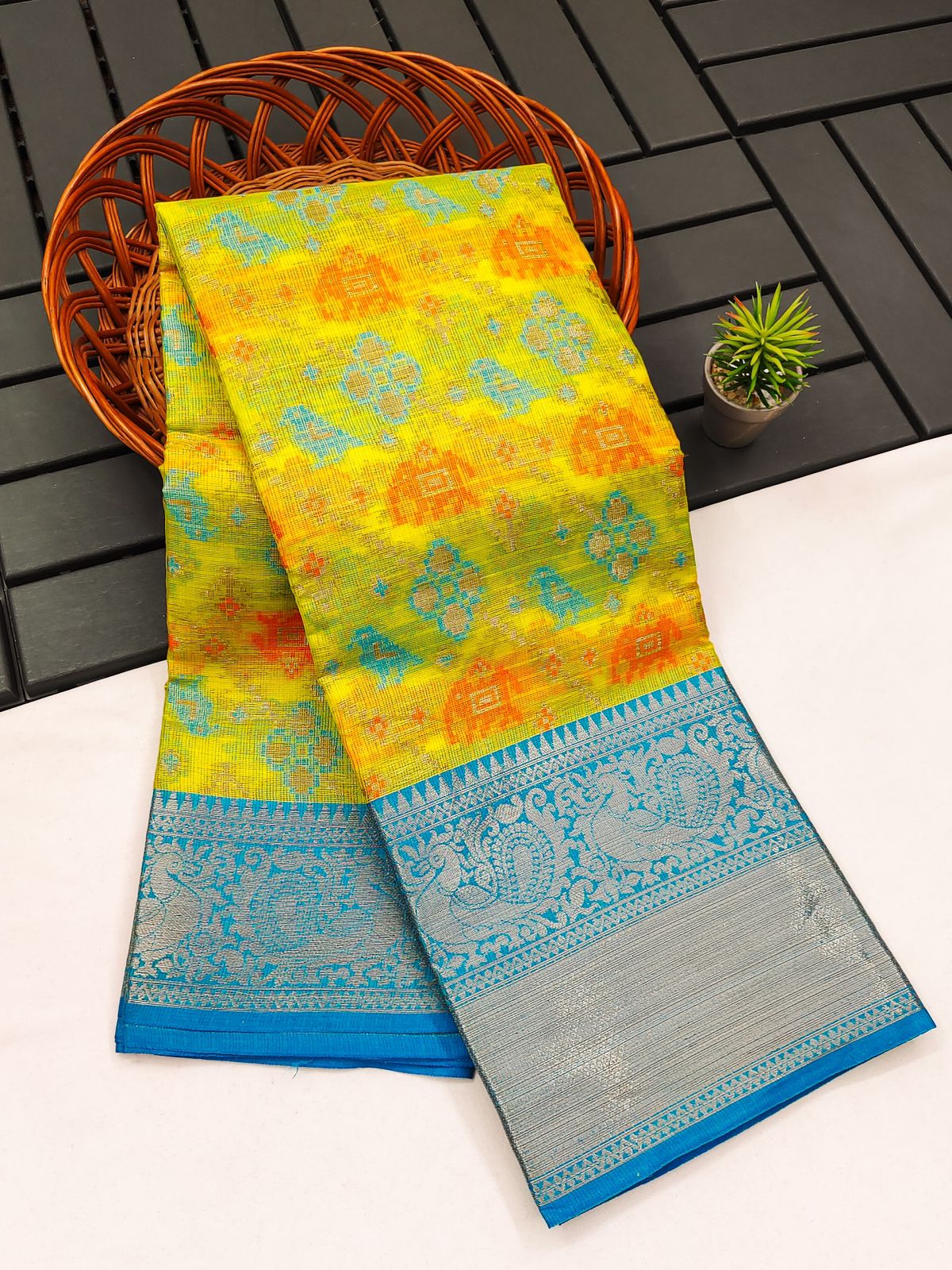 Beauteous Lemon Cotton Silk Saree With Glittering Blouse Piece