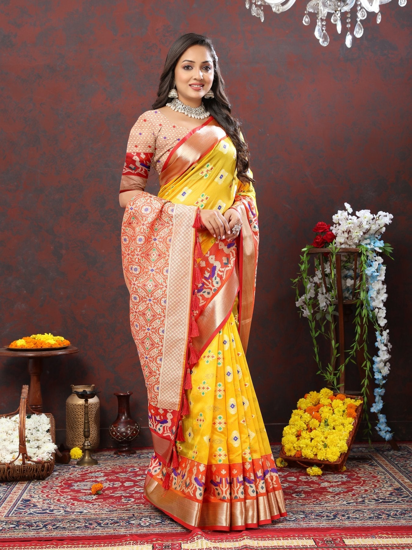 A glam Yellow Organza Silk Saree With Profuse Blouse Piece